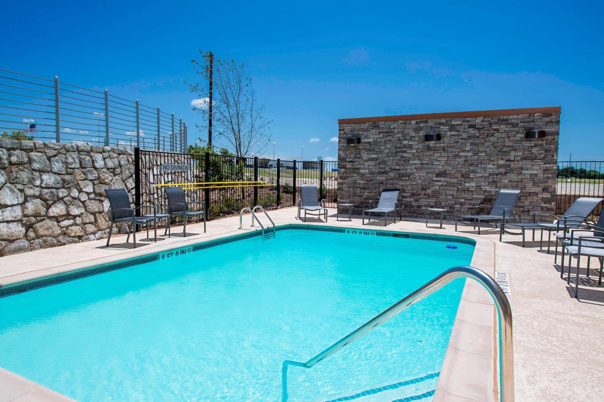 Fairfield Inn & Suites By Marriott Dallas Waxahachie Dış mekan fotoğraf